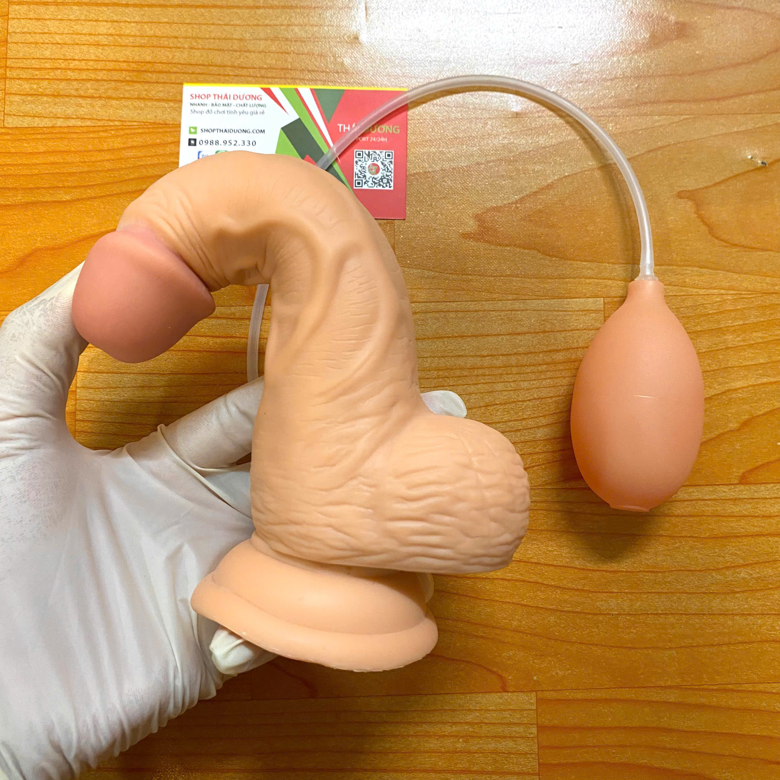 Dương vật giả hít tường Lovetoy xuất tinh giống thật cho nữ