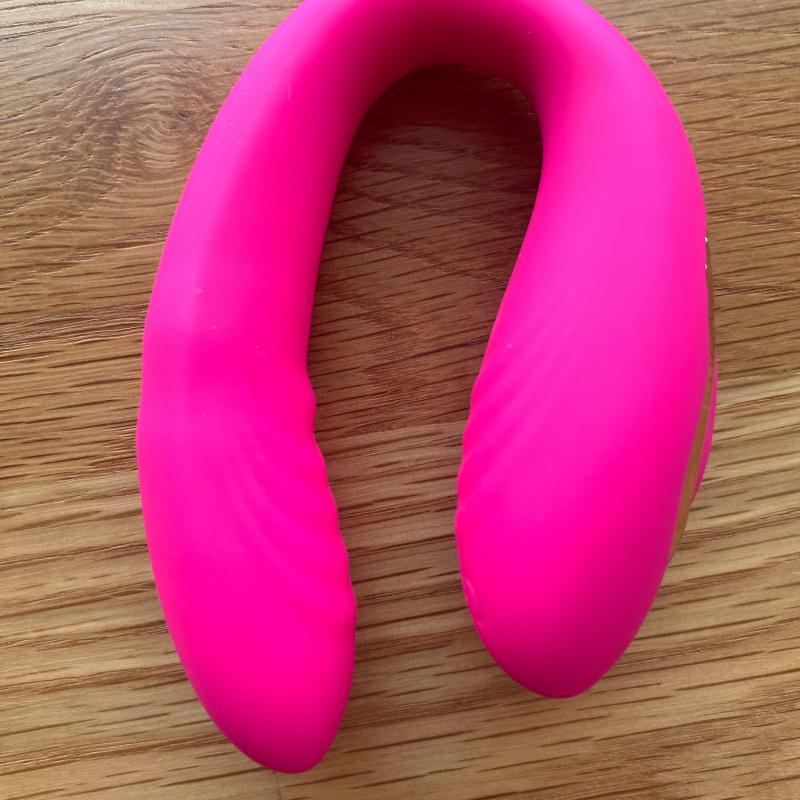 Đồ chơi trứng rung kép đầu rung đầu ngoái tăng sự kích thích nữ