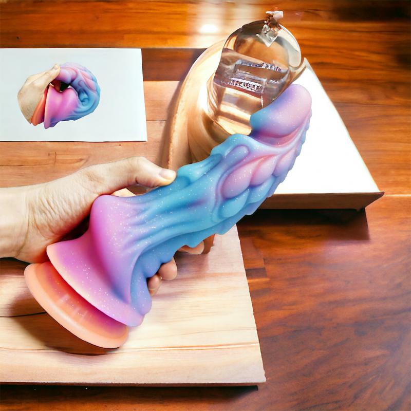 Dương Vật Giả Hình Rồng Phát Sáng Gắn Tường Màu Sắc Đẹp