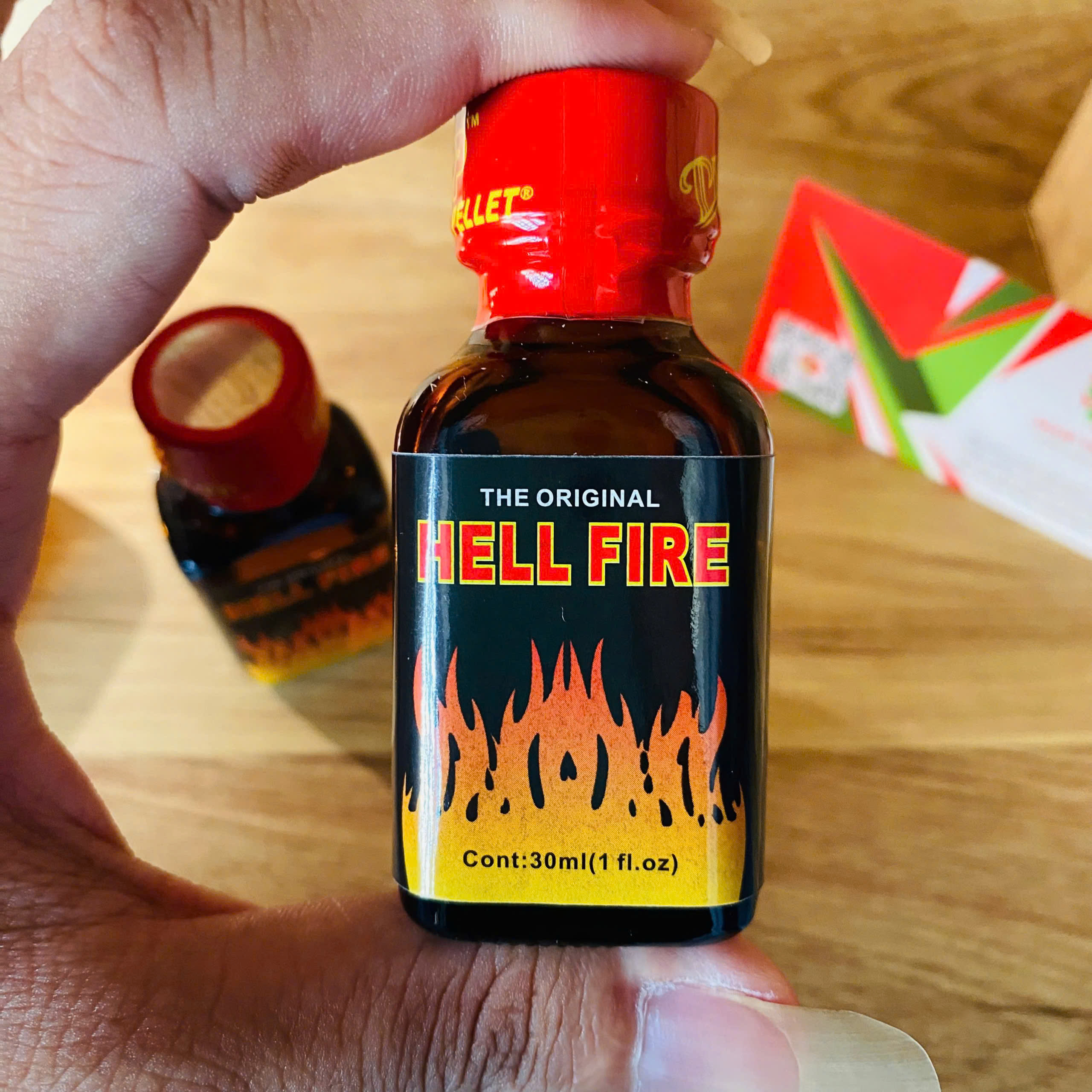 Popper Hell Fire 30ml Mỹ PWD Chính Hãng Kích Thích Cực Mạnh