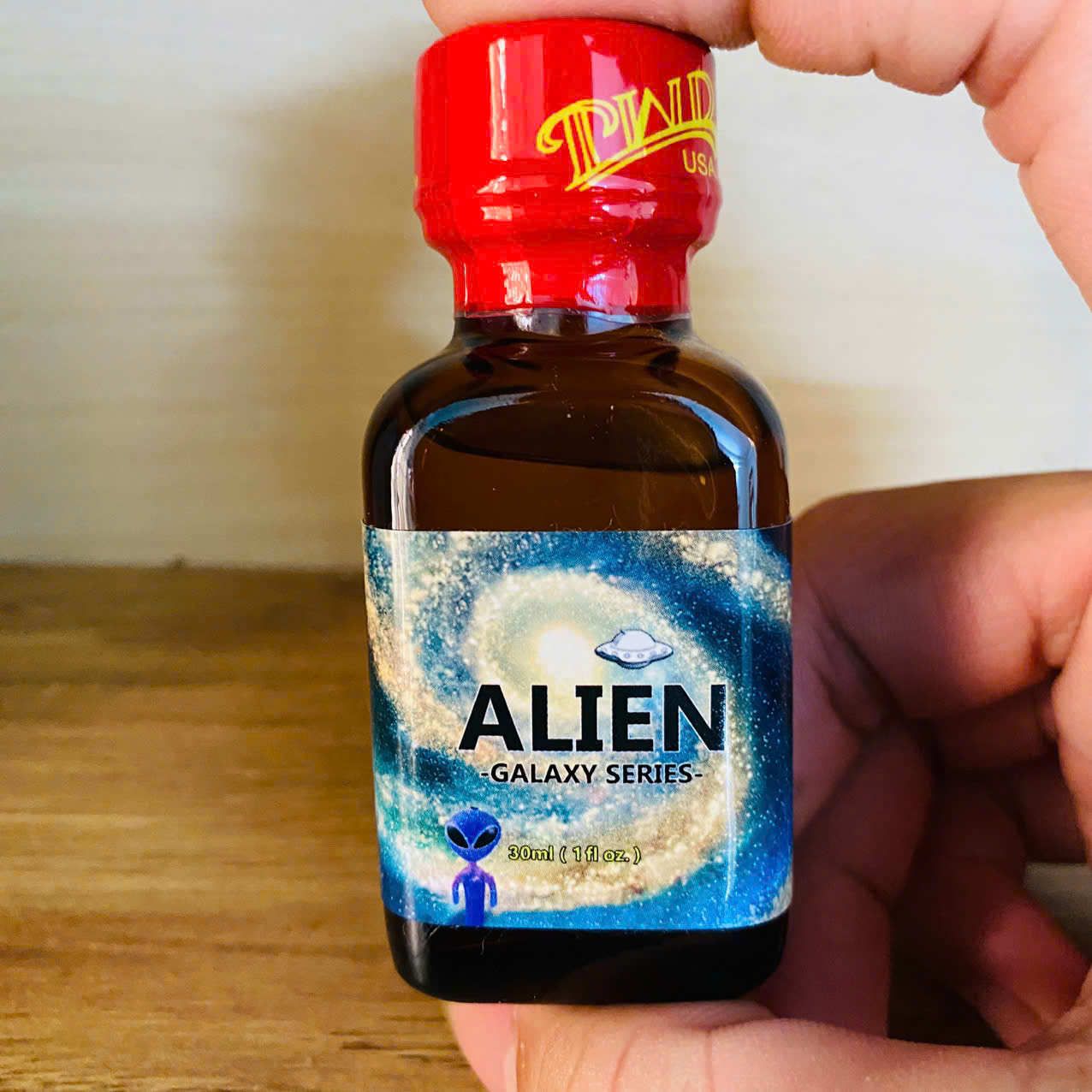 Popper Alien Galaxy 30ml Tinh Dầu Kích Thích Cực Phê Chính Hãng